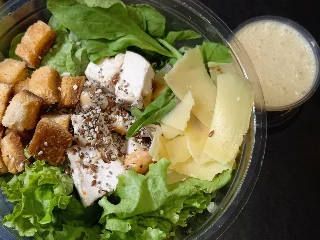 Ensalada Caesar Con Pollo