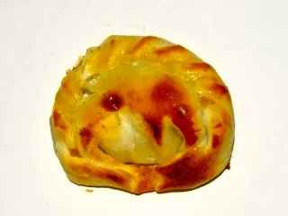 Empanada De Cebolla & Queso